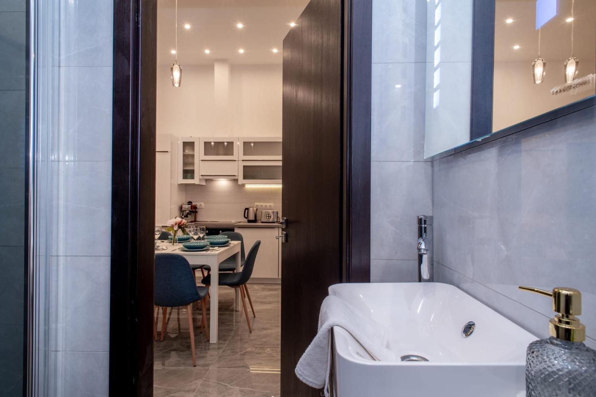 Very Central New And Large Ac Apartment Budapest Ngoại thất bức ảnh